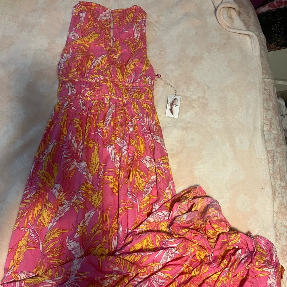 Pink and orange floral maxi dress. Never worn still with tags